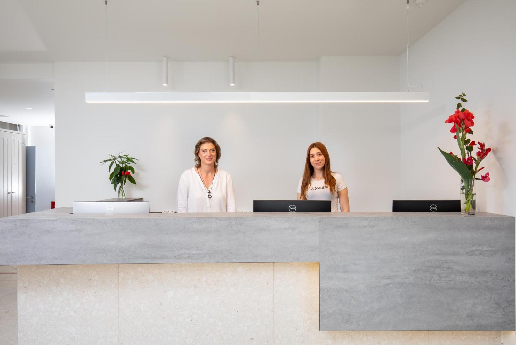 Bella Vista Beach Hotel 바니체스 외부 사진