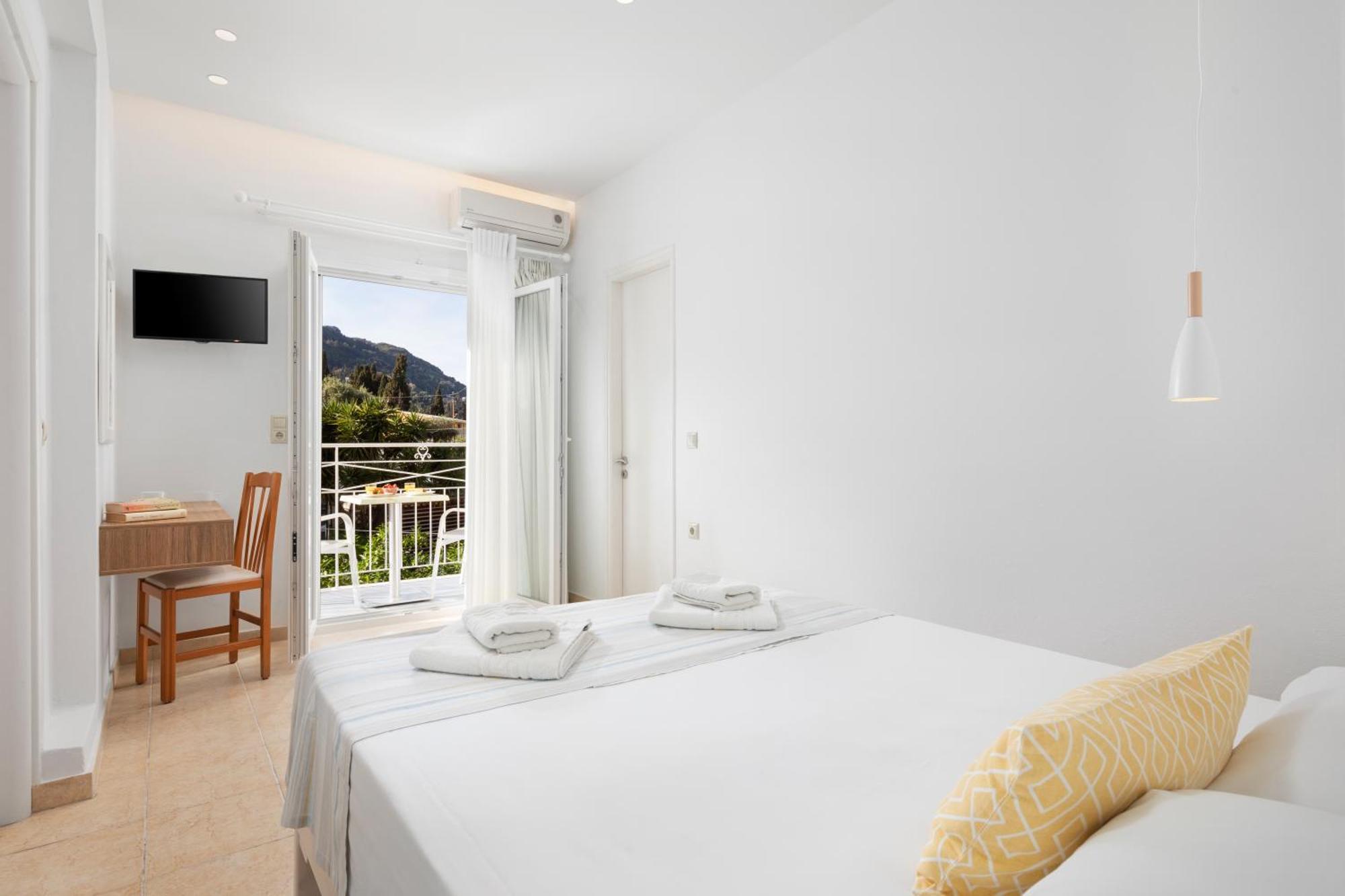 Bella Vista Beach Hotel 바니체스 외부 사진