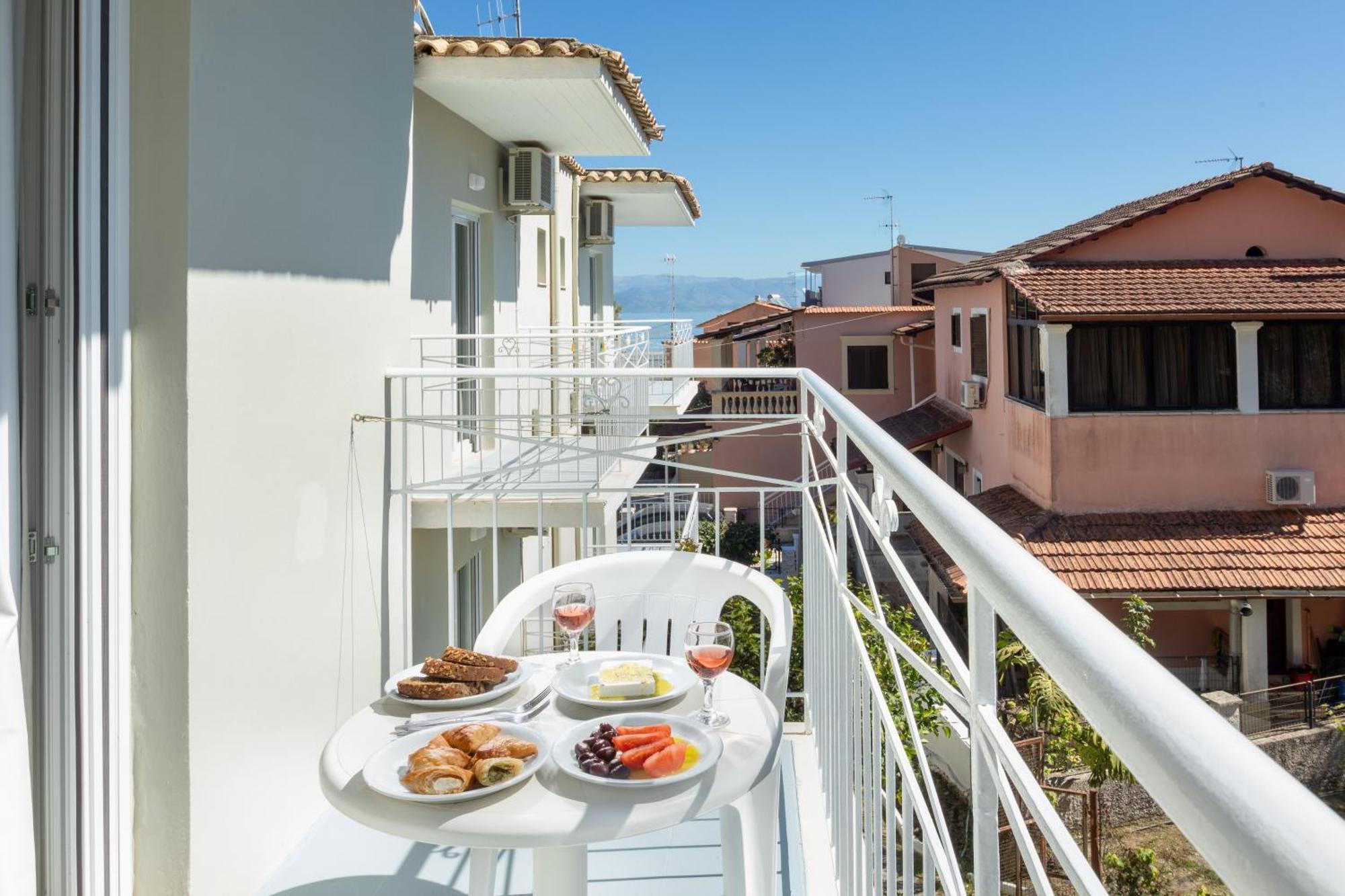 Bella Vista Beach Hotel 바니체스 외부 사진