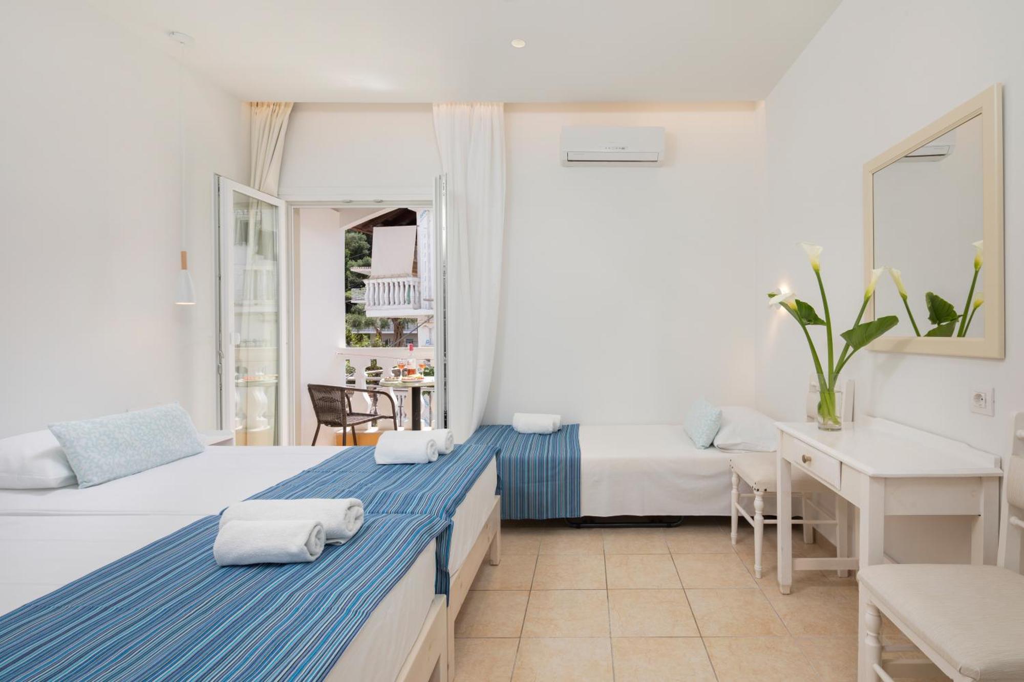 Bella Vista Beach Hotel 바니체스 외부 사진