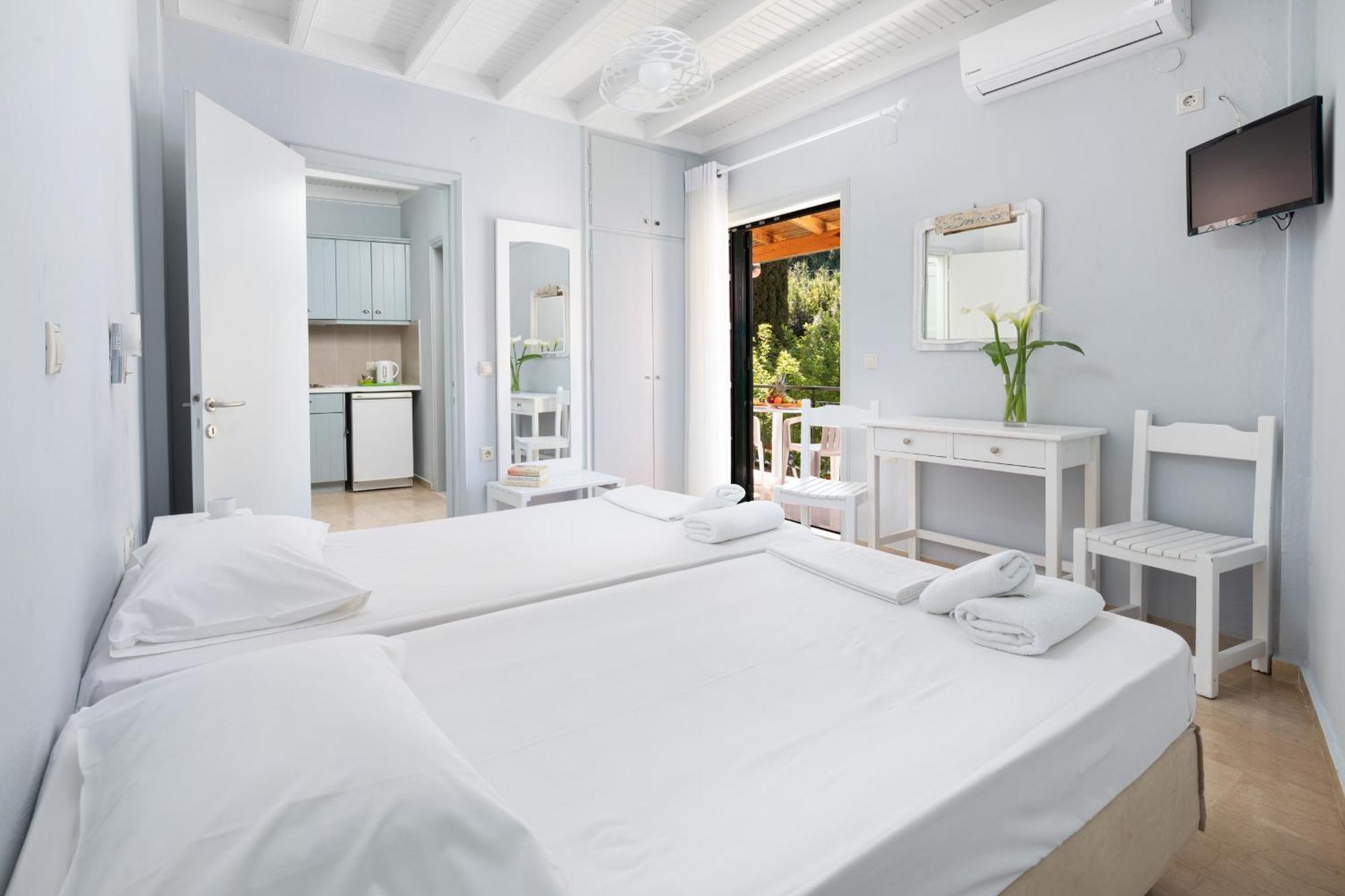 Bella Vista Beach Hotel 바니체스 외부 사진